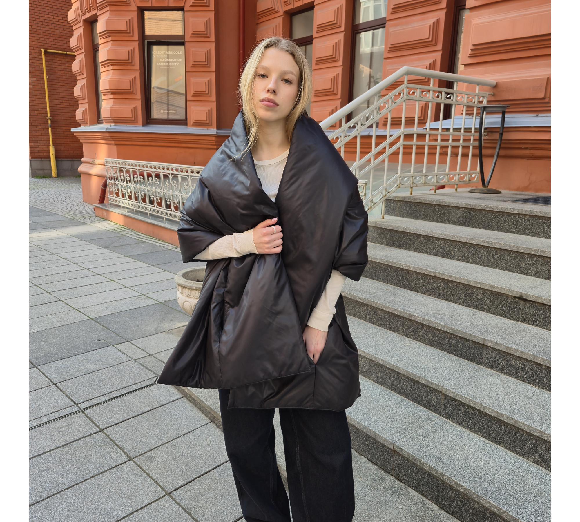 Puffer scarf with 2 pockets. Warm  trendy shawl. 