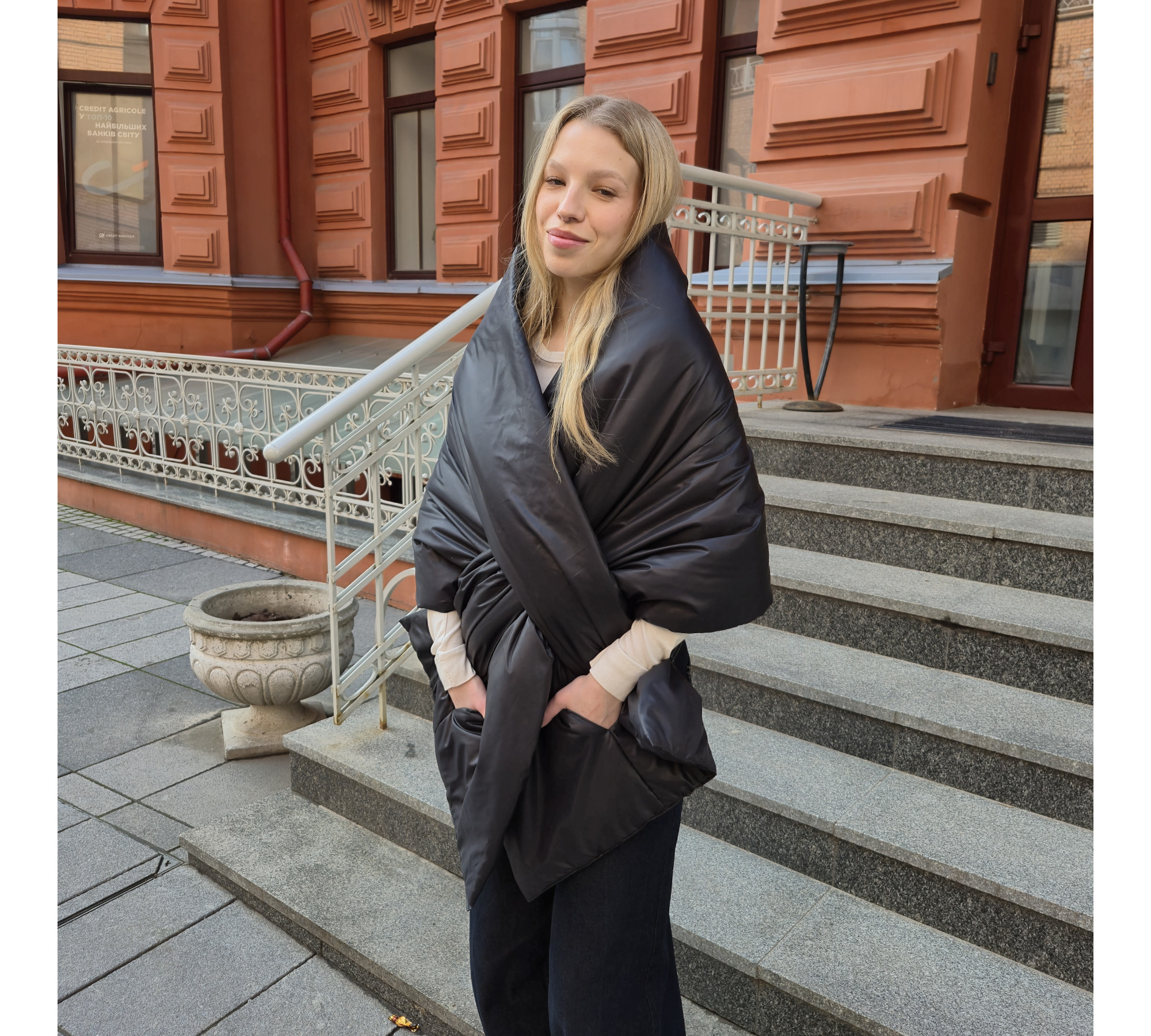 Puffer scarf with 2 pockets. Warm  trendy shawl. 