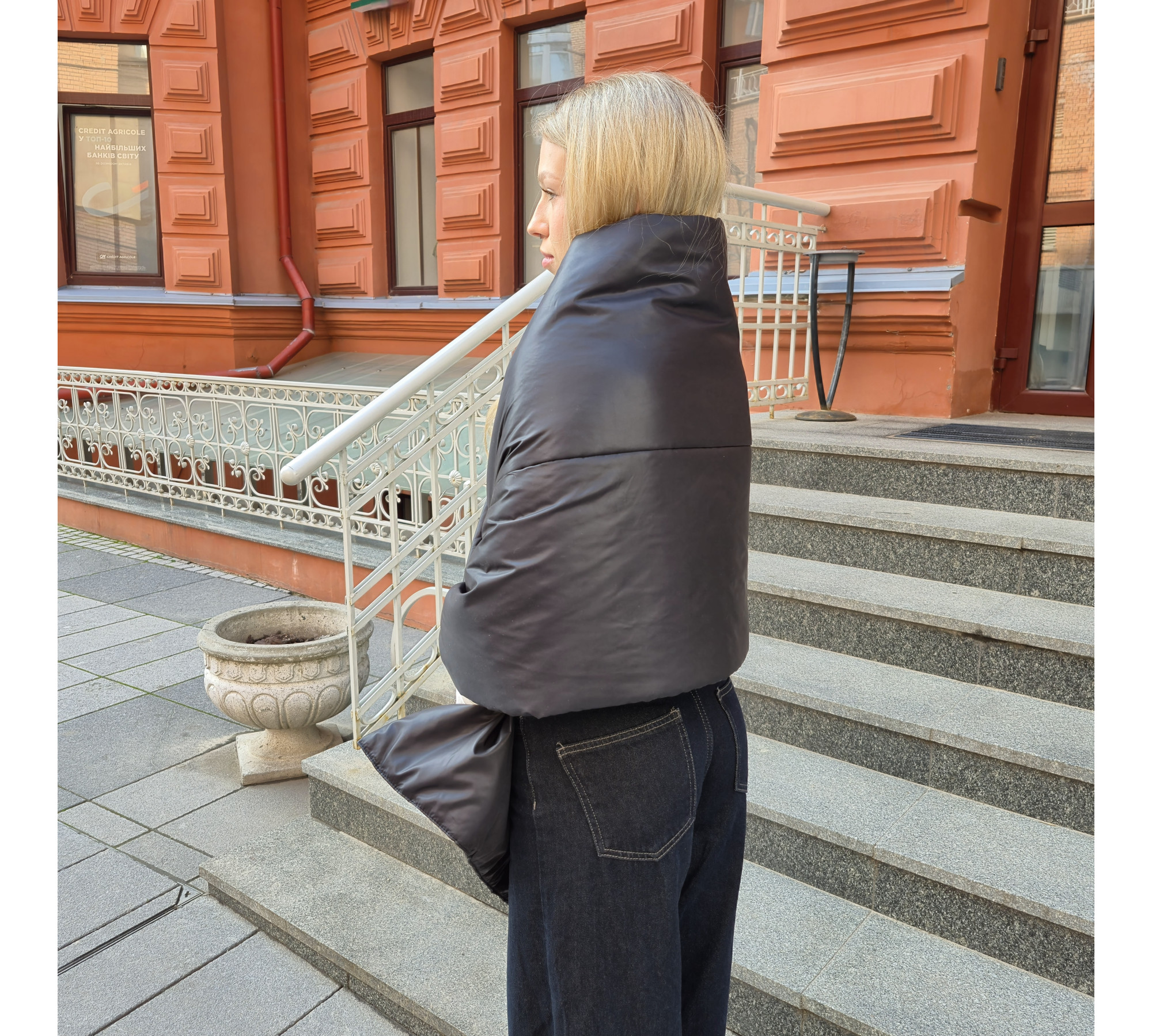 Puffer scarf with 2 pockets. Warm  trendy shawl. 