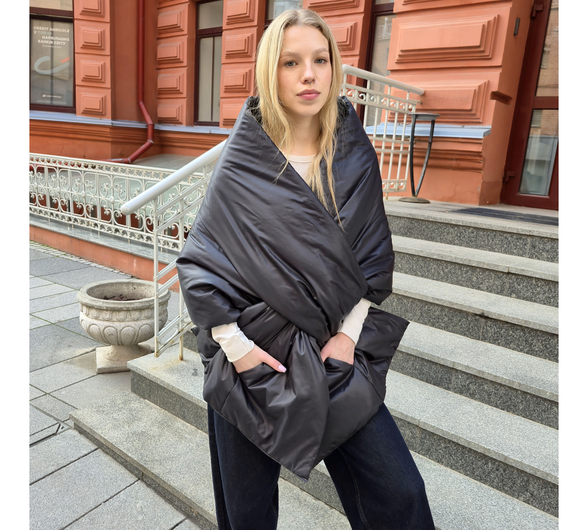 Puffer scarf with 2 pockets. Warm  trendy shawl. 