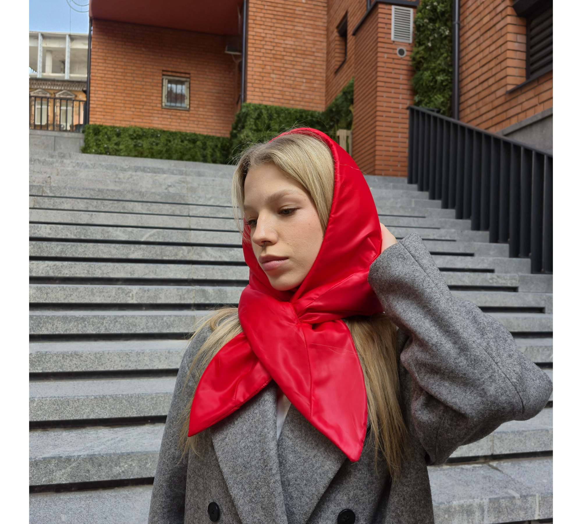 Hood scarf puffer. Warm quilted kerchief.