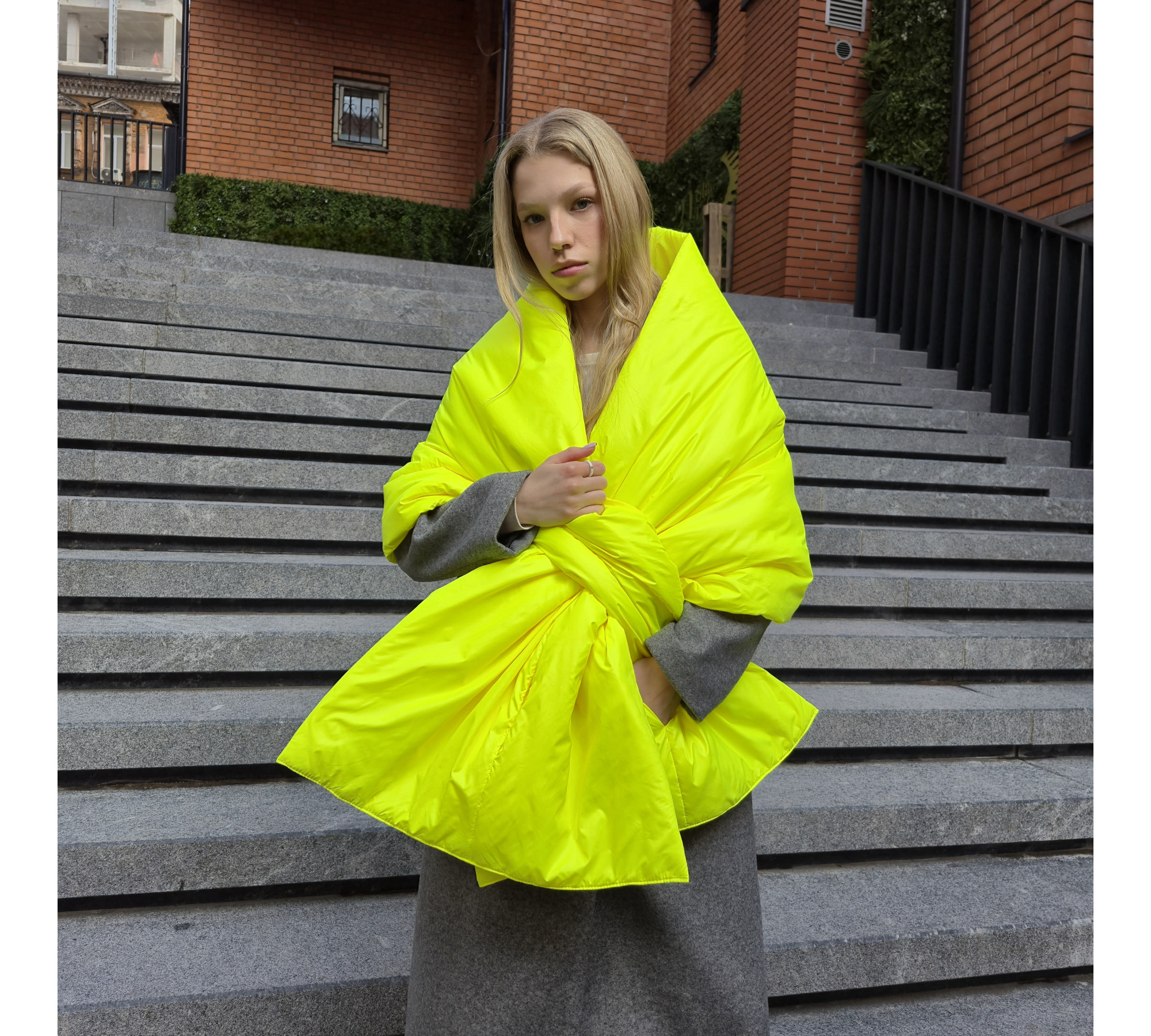 Puffer scarf with 2 pockets. Warm  trendy shawl. 