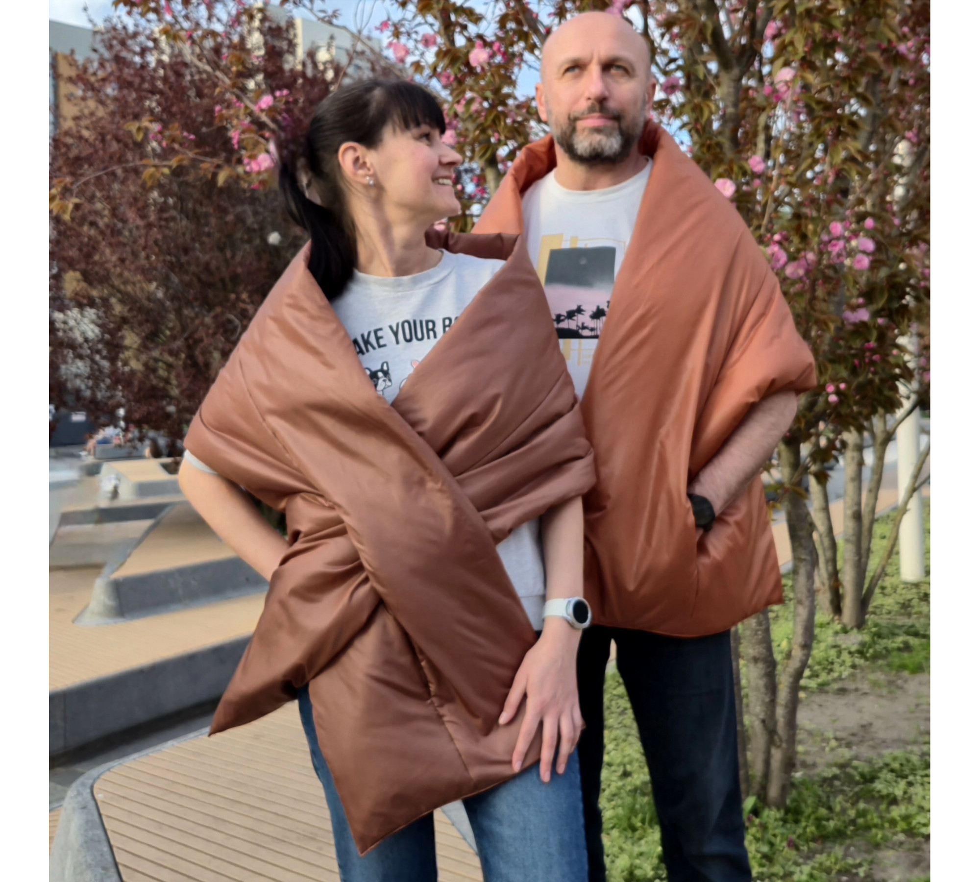 Puffer scarf with 2 pockets. Warm blanket-shawl