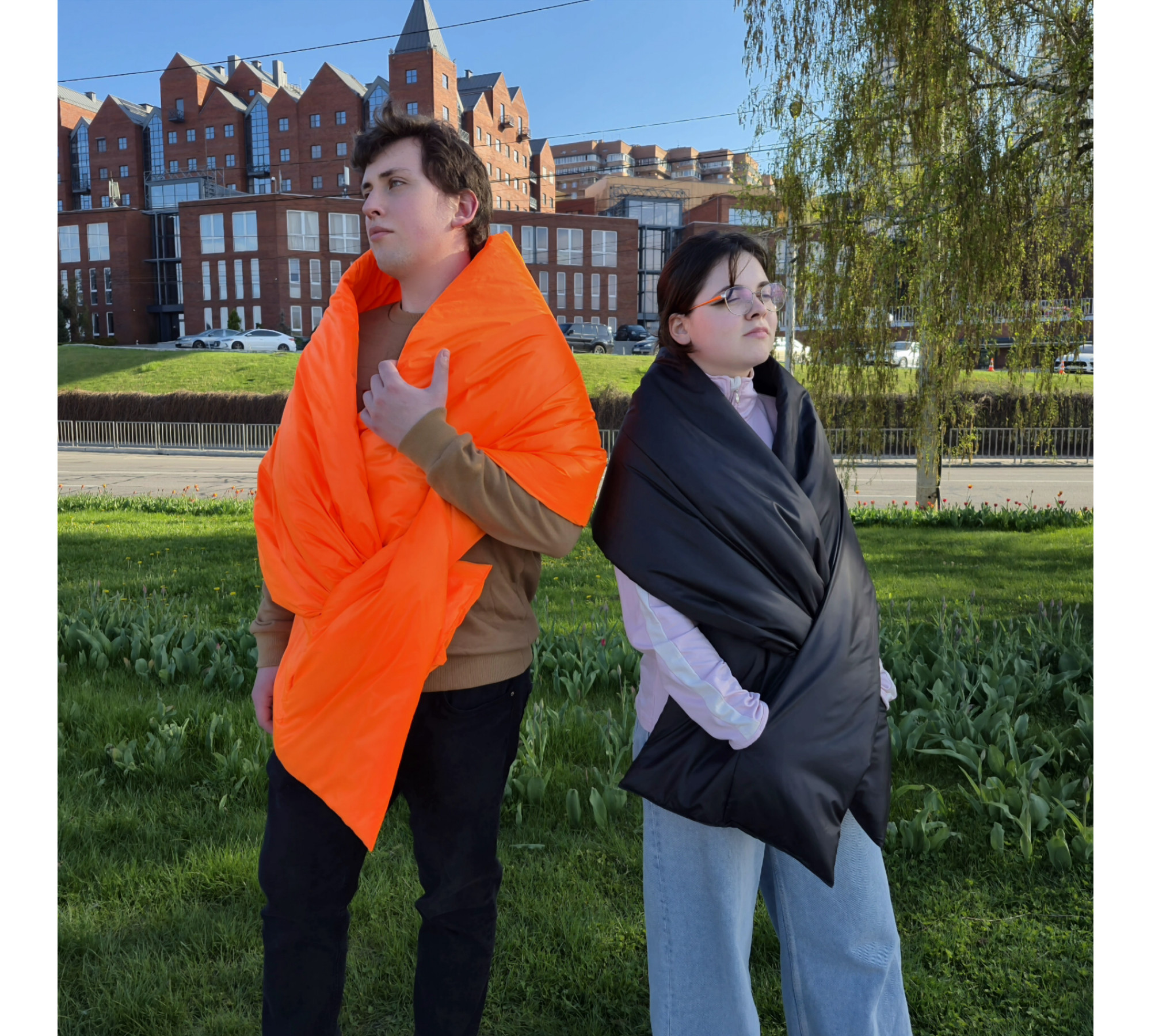 Puffer scarf with 2 pockets. Warm  trendy shawl. 