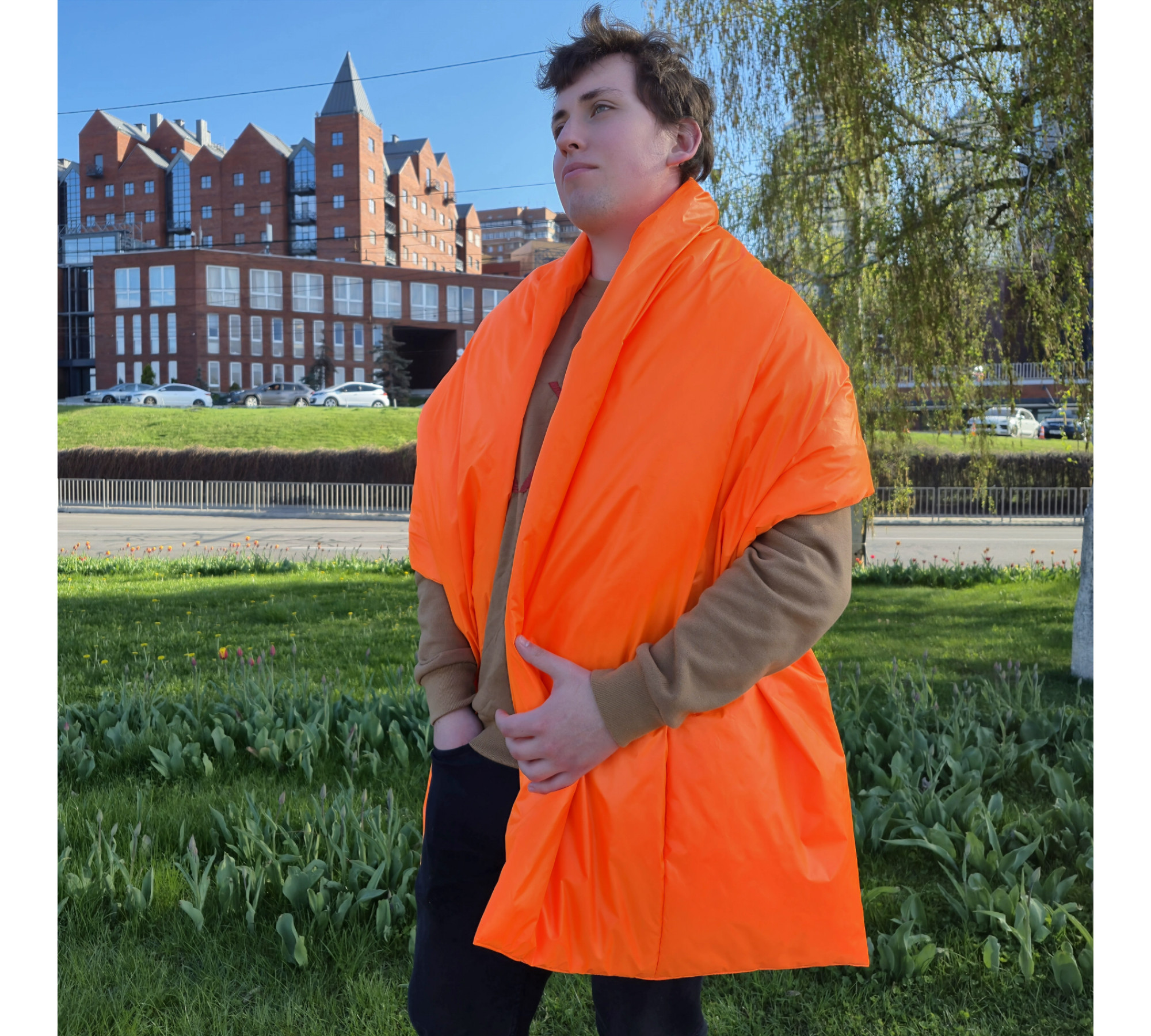 Puffer scarf with 2 pockets. Warm  trendy shawl. 