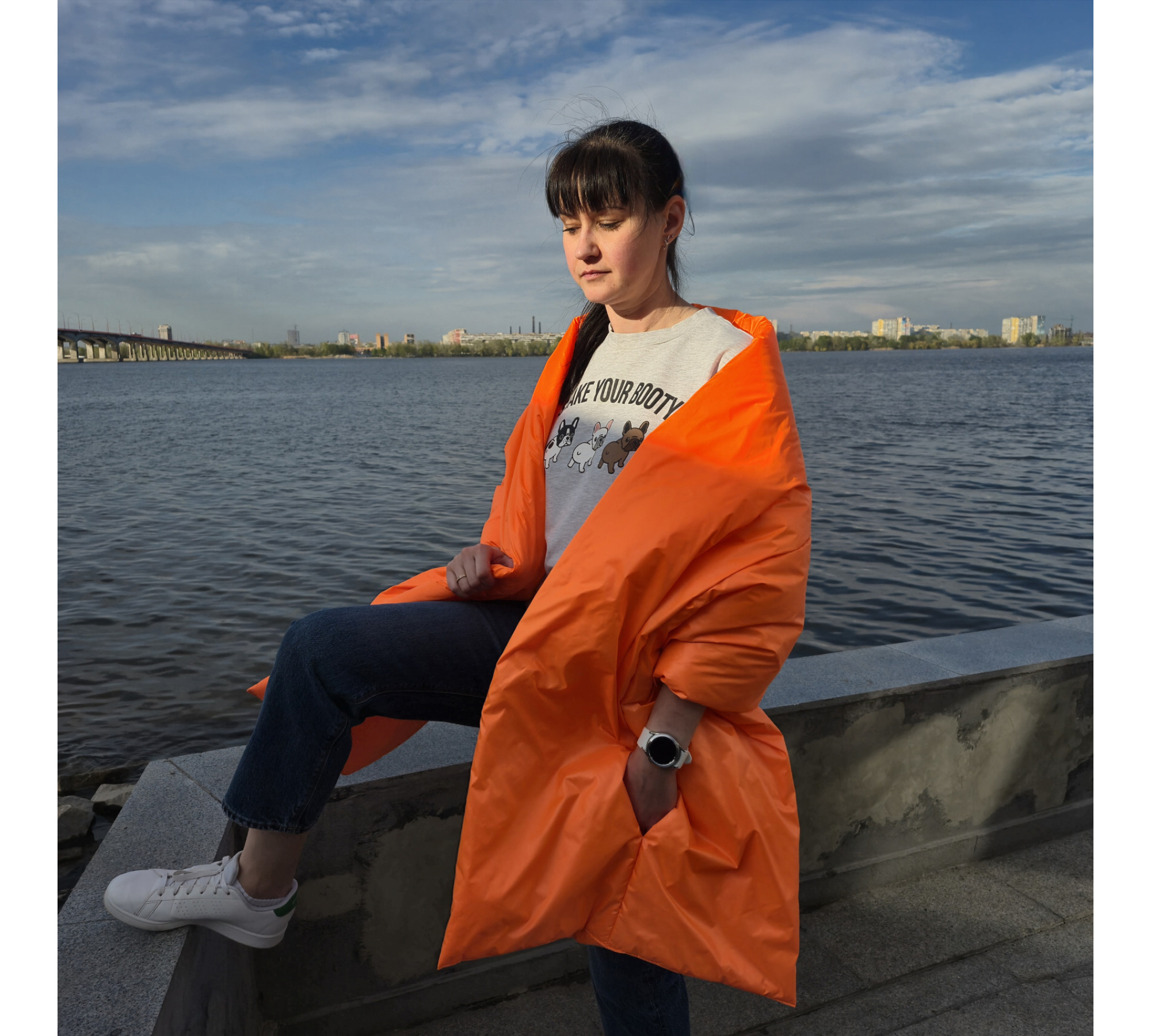 Puffer scarf with 2 pockets. Warm  trendy shawl. 