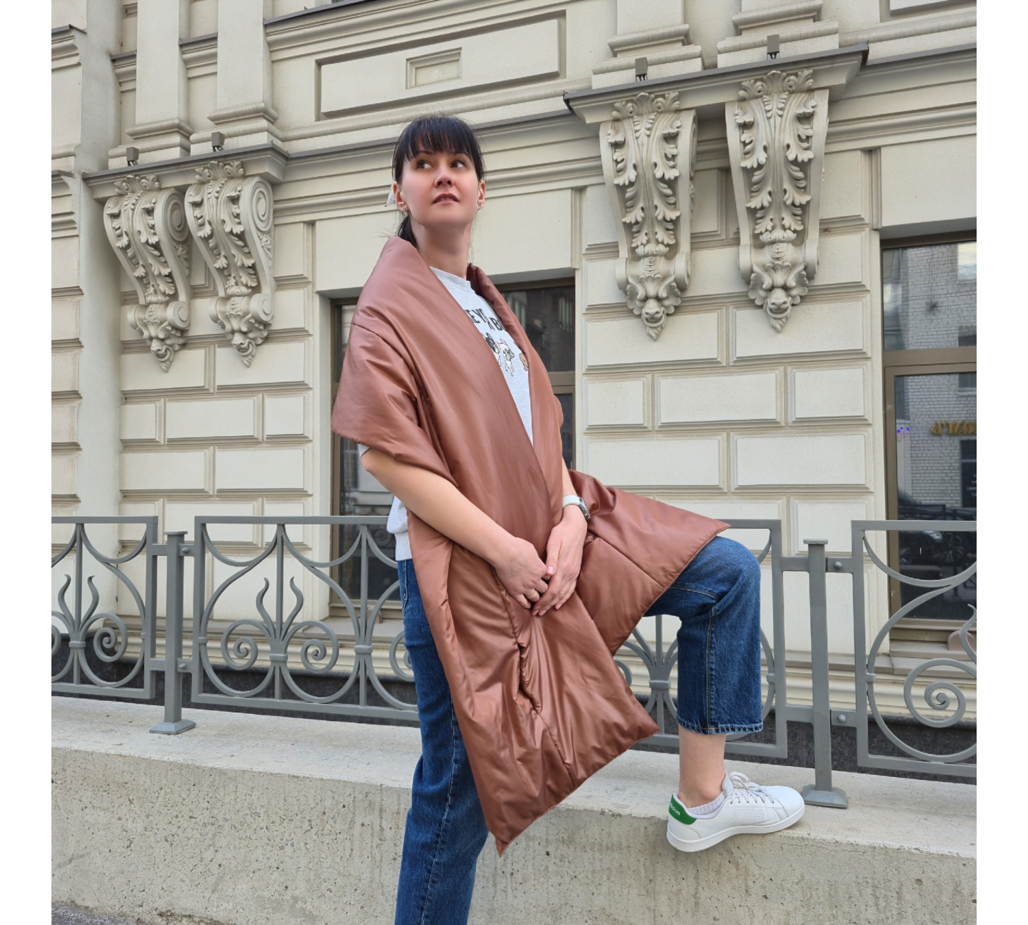 Puffer scarf with 2 pockets. Warm blanket-shawl