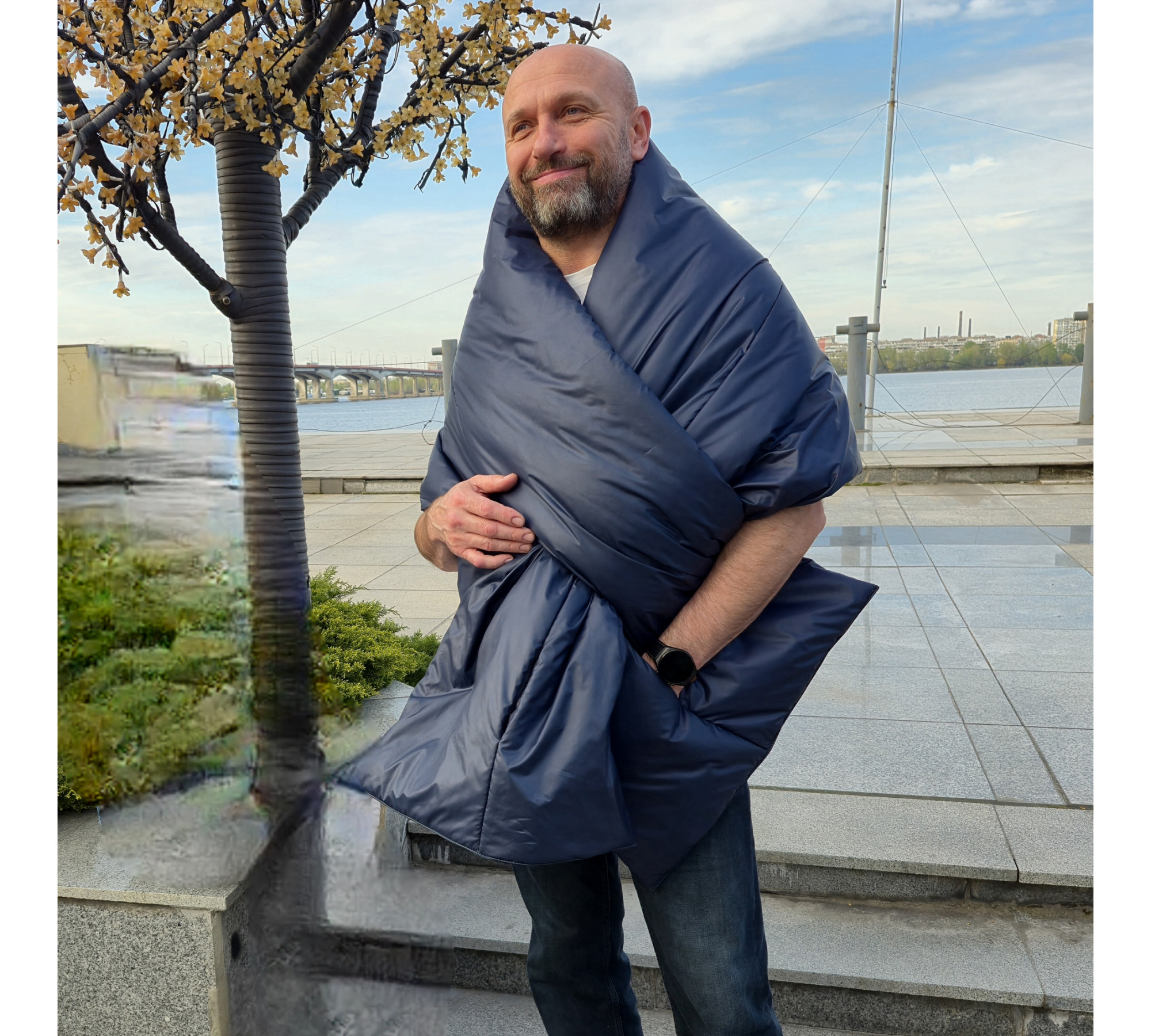 Puffer scarf with 2 pockets. Warm  trendy shawl. 