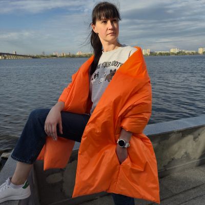 Winter Puffer scarf. Cape-wrap around the shoulders.