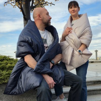 Winter Puffer scarf. Cape-wrap around the shoulders.